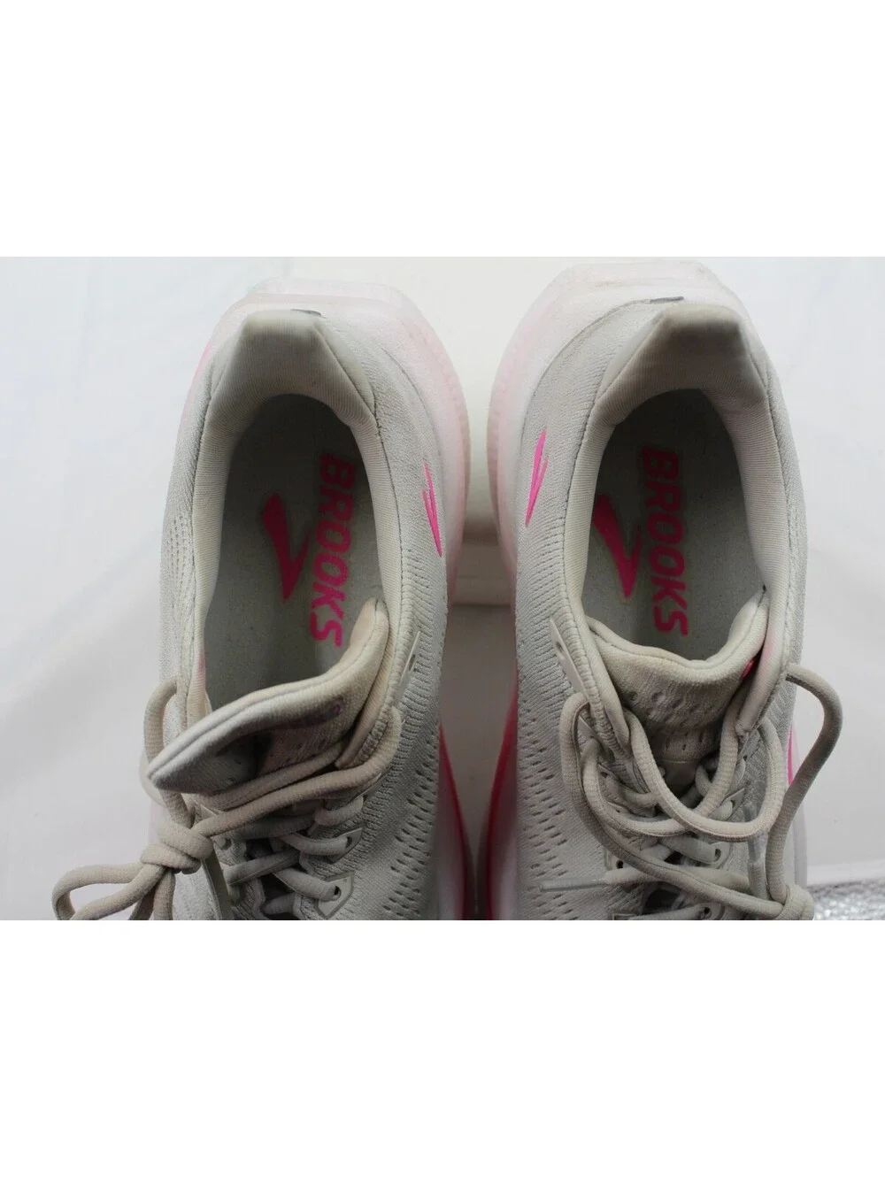 Brooks Glycerin Max 2 Women’s Size 8 Cushion Road Running Shoes Oyster Pink